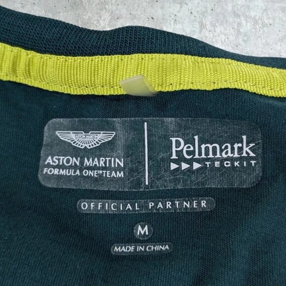 Aston Martin T Shirt Size Small Tee Cognizant Formula One Team Pelmark - Picture 5 of 5